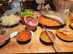 -巴卤社老火锅(财富店)