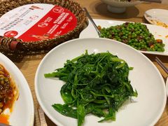 -渝信川菜 · 川味家常菜(财富购物中心店)