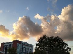 -上海市工商外国语学校