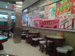 用餐区-广信牛奶甜品世家(台东店)