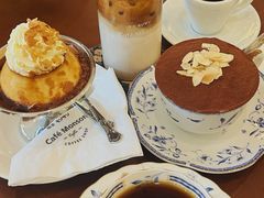 -Café Monson