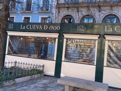 -La Cueva de 1900 / Ayuntamiento
