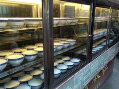 面包甜点陈列柜-欢姐伦教糕(北海大道北店)