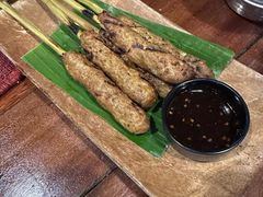 烤鸡肉串-Naughty Nuri’s Phuket