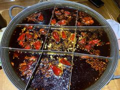 麻辣火锅-白乐天毛肚火锅馆(解放碑店)