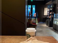 -星巴克臻选(南京金茂览秀城店)