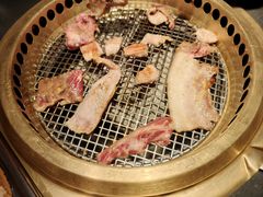 -铭牛烧肉·和牛海鲜自助(高新月牙湖店)