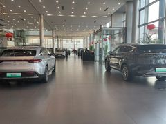 -天津波士信达奔驰4S店(卫津南路店)