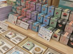 零售区-猫的天空之城概念书店(景德镇陶溪川店)
