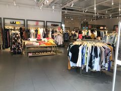 -URBAN REVIVO(北京斯普瑞斯奥特莱斯店)
