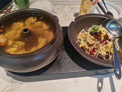 -云海肴·汽锅鸡·云南菜(天山百盛优客店)