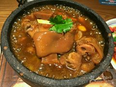 -云海肴·汽锅鸡·云南菜(天山百盛优客店)