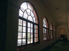 -香港大学