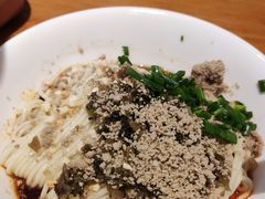 -诚铭记·虾仁汤包·成都小吃(融创店)
