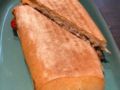 澳大利亚牛肉烤腌彩椒三明治-BOCATA 西班牙餐厅(三里屯店)