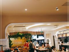 -必胜客(大宁路店)