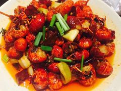 -巴厘龙虾·榜首油焖大虾(音乐学院·沿江酒馆店)