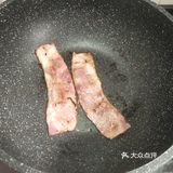 营养美味的早餐——鸡蛋培根三明治
