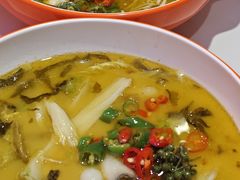 -小六鱼你.下饭酸菜鱼(益田假日广场店)