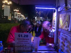 -詹爷爷乌节路街头冰淇淋