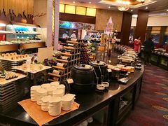 自助取餐区-东方豪景花园酒店·怡景旋转餐厅