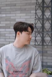 -一家只做男发烫染的店