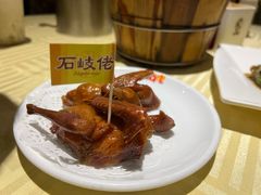 招牌烤乳鸽-石岐佬中山菜馆(张溪店)
