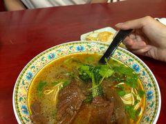 -金杨拉面王小吃面馆·牛三宝面·红烧牛肉粉