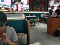 大堂-四季烟火烧烤酒场