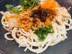 鸡枞米线-芸山季·云南山珍菌火锅(人民广场来福士店)