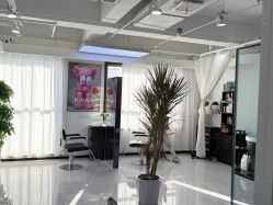 -V7 HAIR SALON
