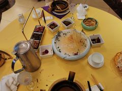 -皇冠明珠鱼翅楼(水上公园店)