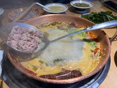 -洱火云南酸菜牛肉火锅(石景山当代商城店)