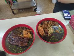 -小龙大肉面馆