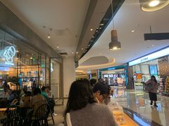 等位区-喜茶(广州天汇igc店)
