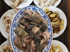 -东巴谷野生菌火锅餐厅