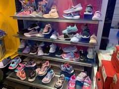 -SKECHERS(Gurney Plaza)