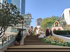 -中航城君尚购物中心