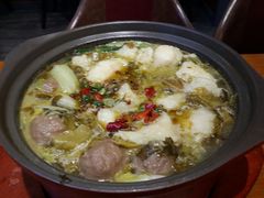 -周鱼小馆石锅酸菜鱼(活力汇店)