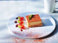 -筠咖啡西餐厅(上海国展宝龙丽筠酒店)