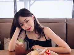 -ROAST coffee & eatery