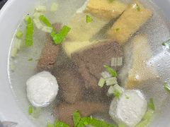 -松树干拌面店