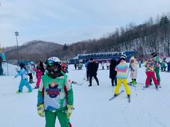 -亚布力新体委滑雪场