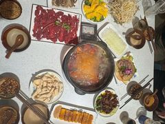 -贵府酸汤牛肉火锅·贵州老字号(飞山街店)