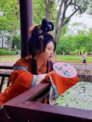 -一揽芳华汉服旗袍体验馆(拙政园店)
