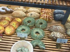 -焙丽拾光(麦凯乐直营店)