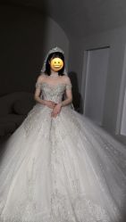 -艾米丽婚纱礼服