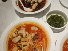 -渝是乎酸菜鱼(龙旗购物中心店)