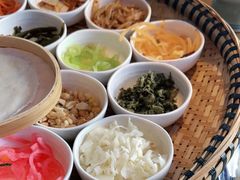 -包整·丝娃娃(一览甲秀楼风景店)