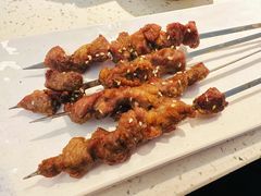 烤羊肉串-三人行骨头王火锅(长寿店)